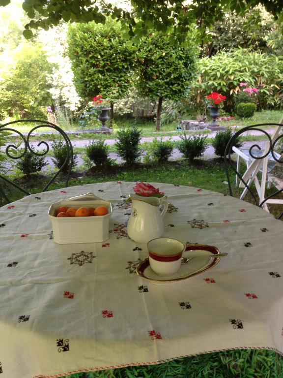 Domaine De La Dame De Lauriere Acomodação com café da manhã Solignac Exterior foto