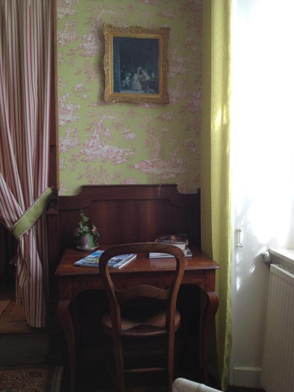 Domaine De La Dame De Lauriere Acomodação com café da manhã Solignac Quarto foto