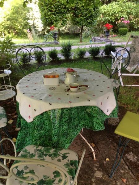 Domaine De La Dame De Lauriere Acomodação com café da manhã Solignac Exterior foto